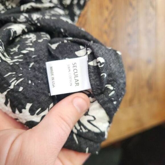 NWT SECULAR Mila Shirt Side Slits Blouse sz Small - Picture 4 of 4